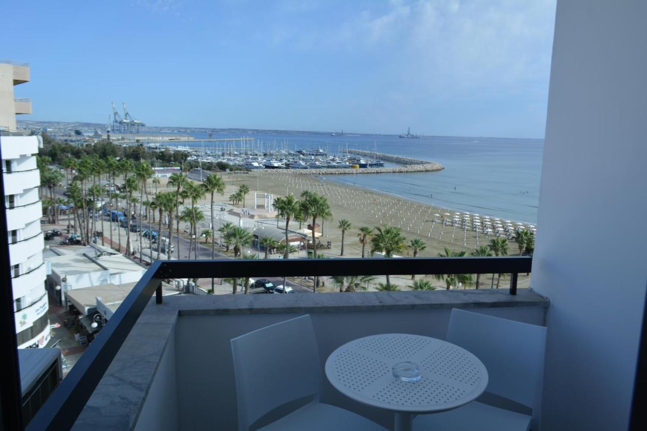 Les Palmiers Sunorama Beach Apartments Larnaka Exterior foto
