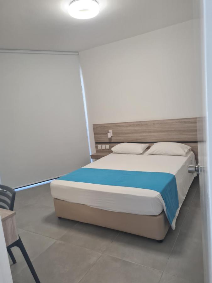 Les Palmiers Sunorama Beach Apartments Larnaka Exterior foto