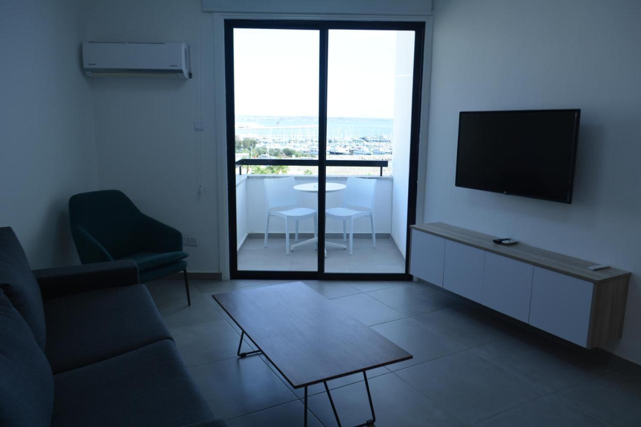 Les Palmiers Sunorama Beach Apartments Larnaka Exterior foto
